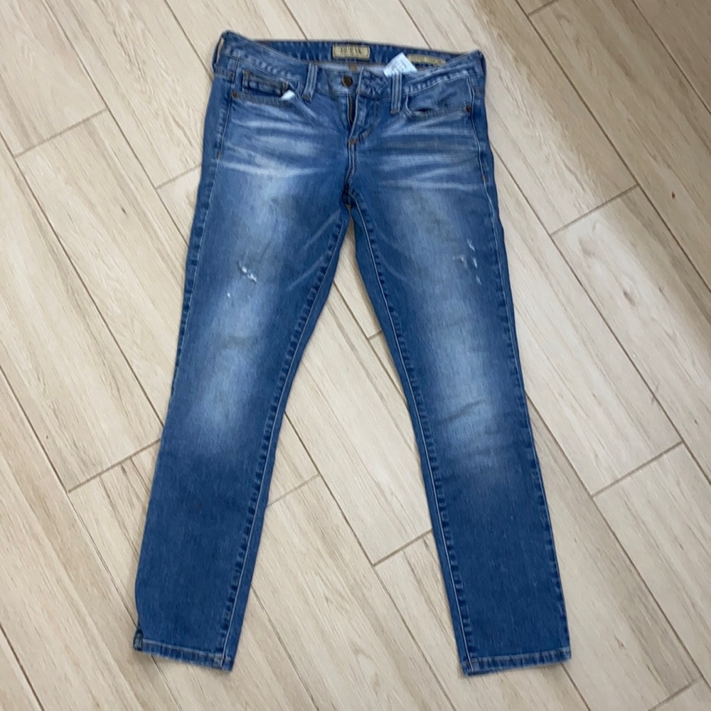 Guess “cropped cigarette” jeans size 25